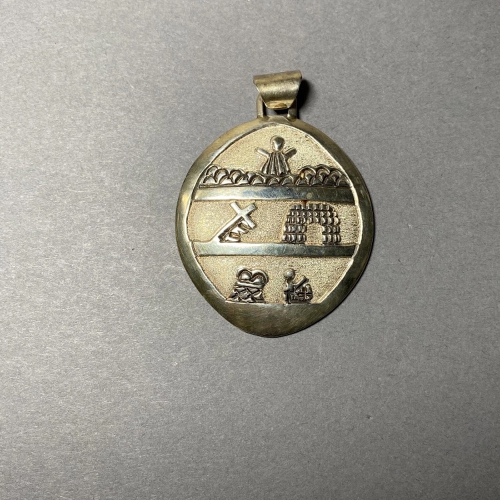 Navajo Roger John Story Of Christ Story Teller Sterling Silver pendant
